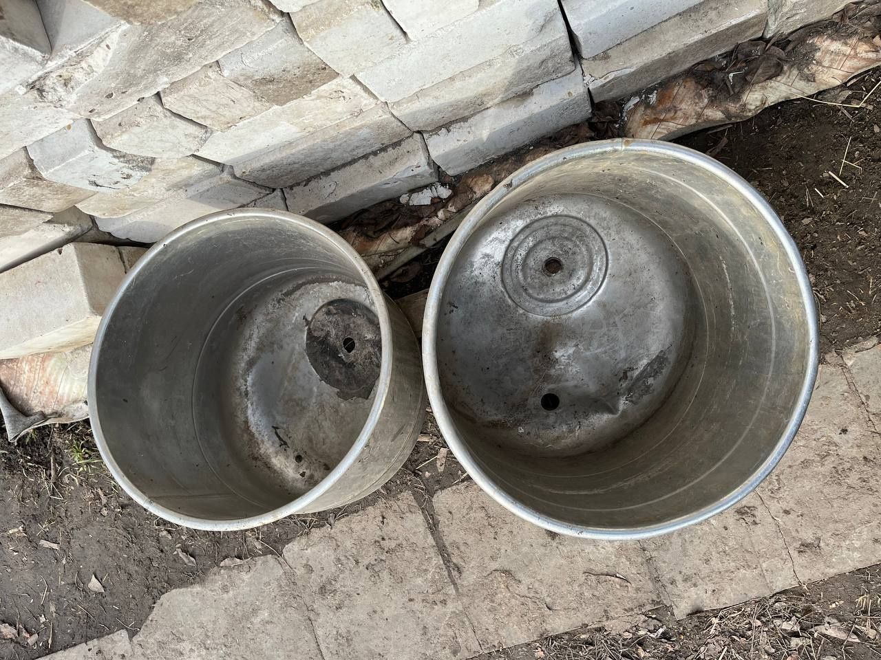 Бак со стиральной машинки.
