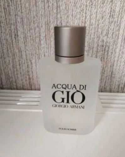 Продам стильный мужской парфюм  Armani Acqua di Gio Pour Homme.