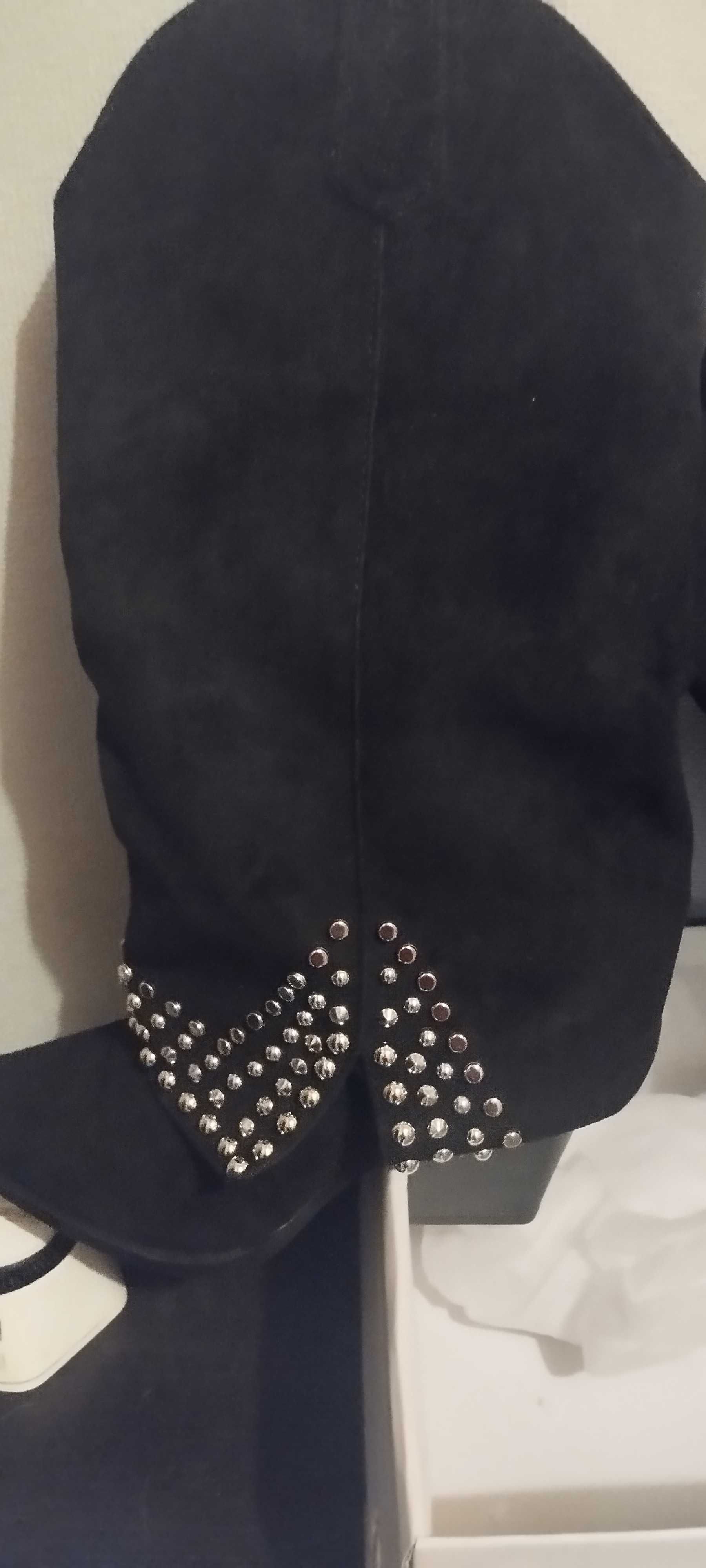 Botas novas nunca usadas .N 39
