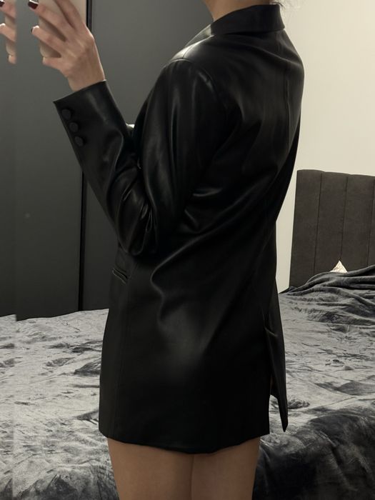 Піджак шкіряний чорного кольору