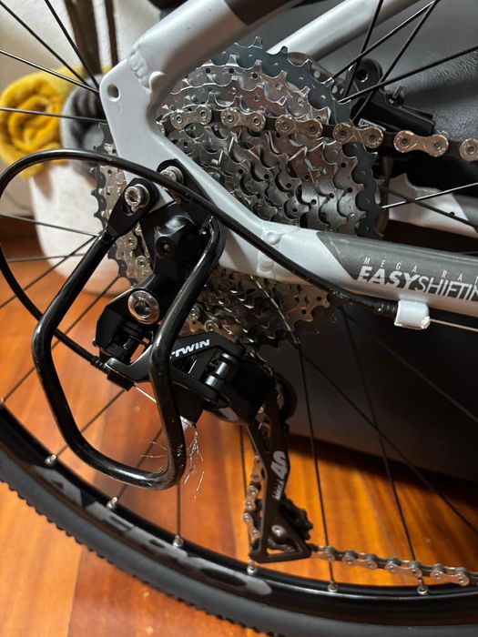 Bicicleta de Trekking Riverside 900 Cinza