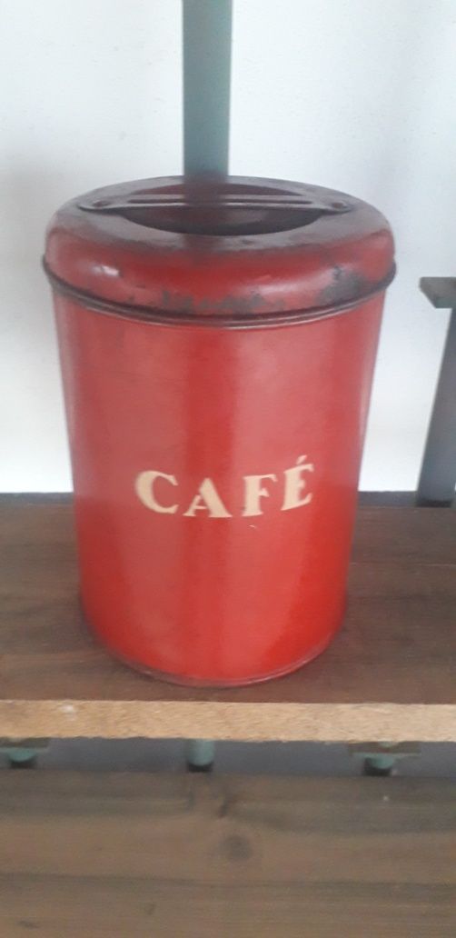 Latas café  Lira Porto Nido  café e outras