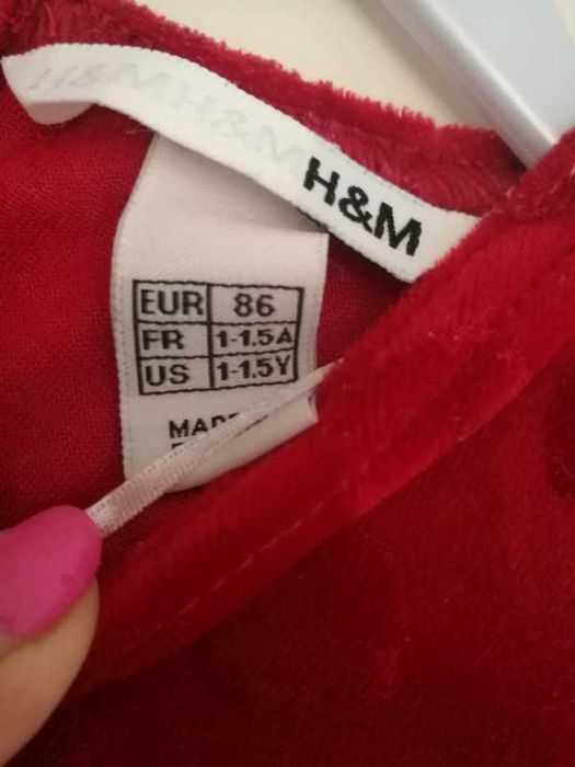 Czerwona sukienka w serduszka 86 H&M ala welur