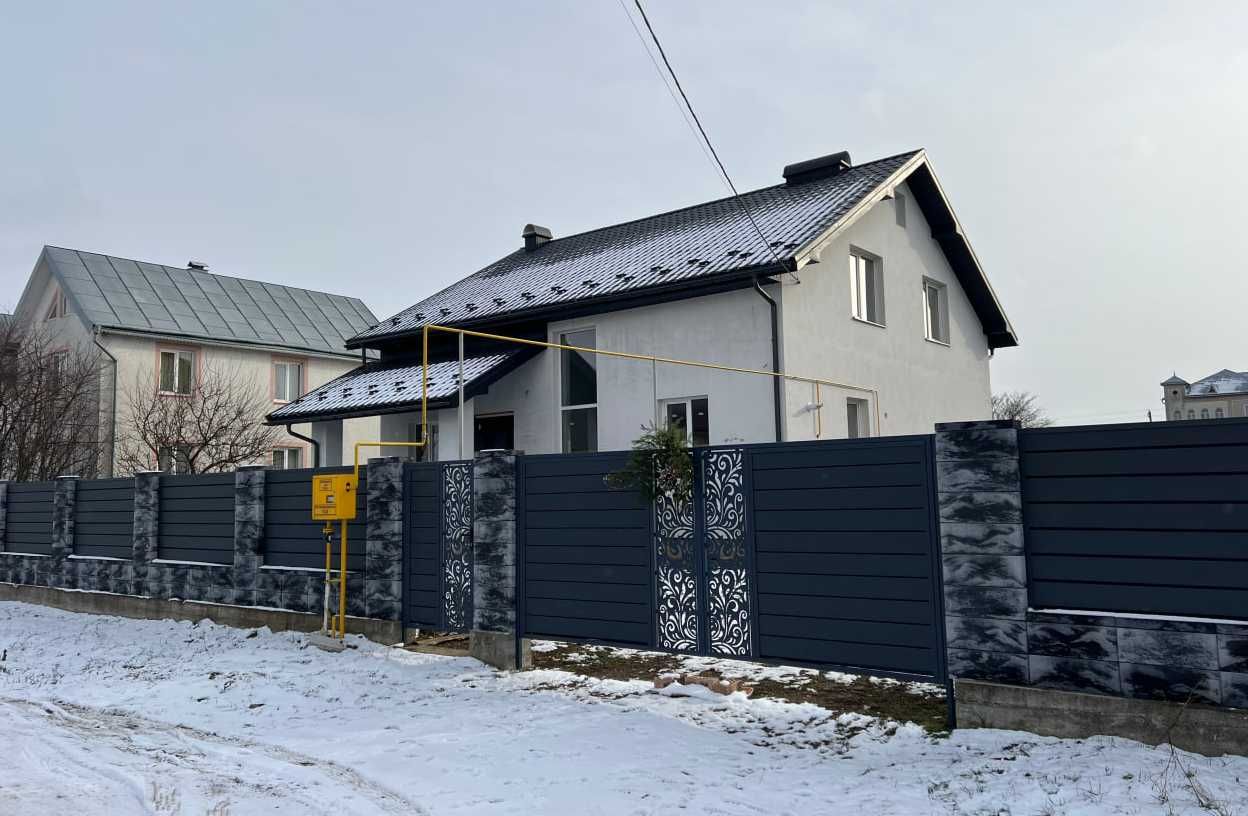 Автоматичні розпашні та відкатні ворота – сучасні рішення для дому