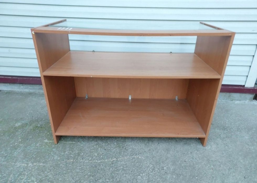 Вітрина, скляна шафа