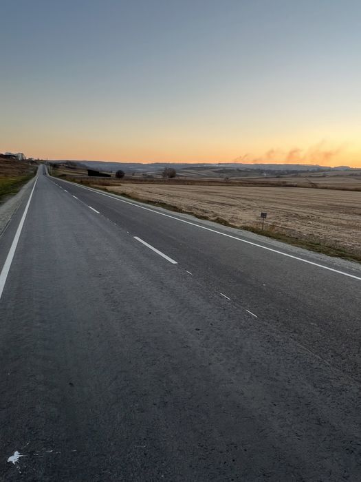 Земля  біля КПП Дяківці.