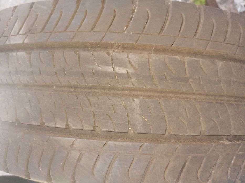 Шини б/у розмір 195/60 R16C, залишок 8 мм, комплект 4 шт