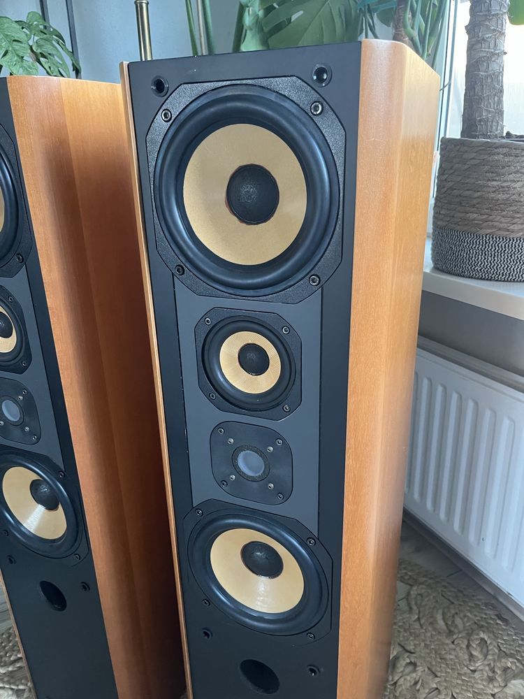 Kolumny głośnikowe Jm lab spectral 908.1 idealne pod lampe