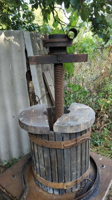 Винный пресс                           .