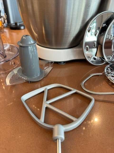 Robô de Cozinha Kenwood com dois usos