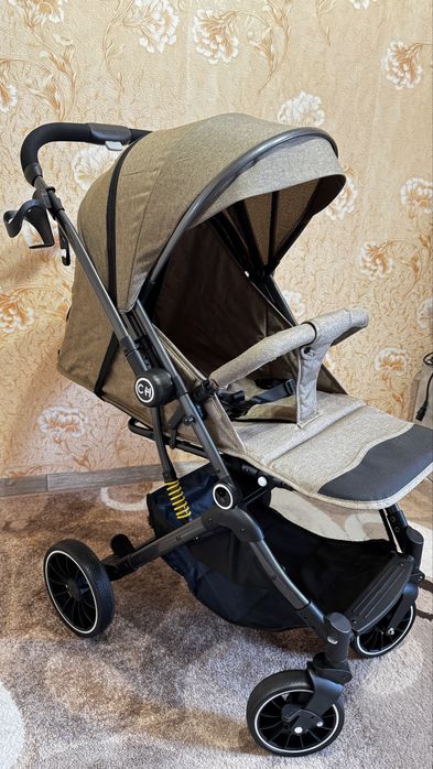 Прогулянкова коляска