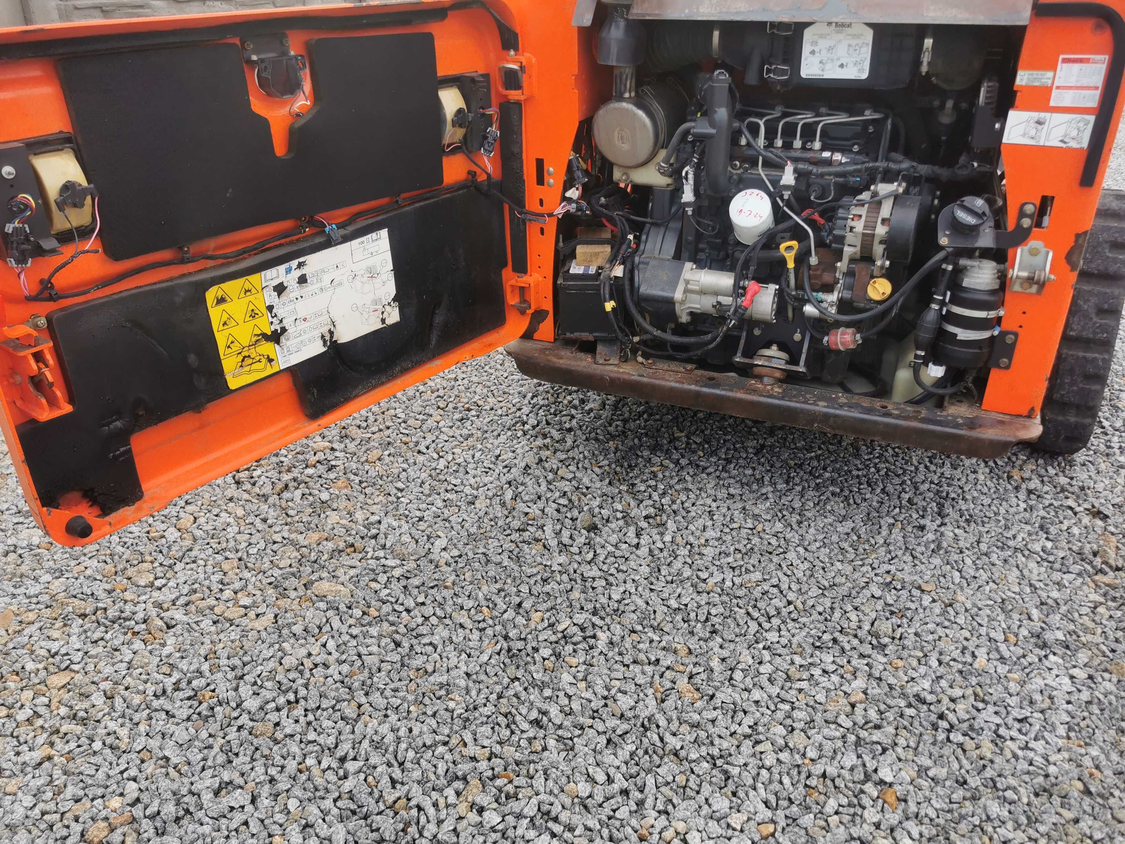 Ładowarka gąsienicowa miniładowarka Bobcat t590 / rok 2016 !!!