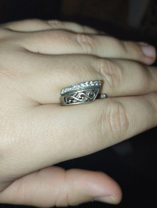 Продам серебряные серьги 925 пробы