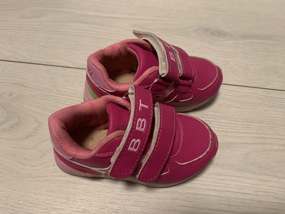 Кросовки кроси 22 розмір рожеві для дівчинки