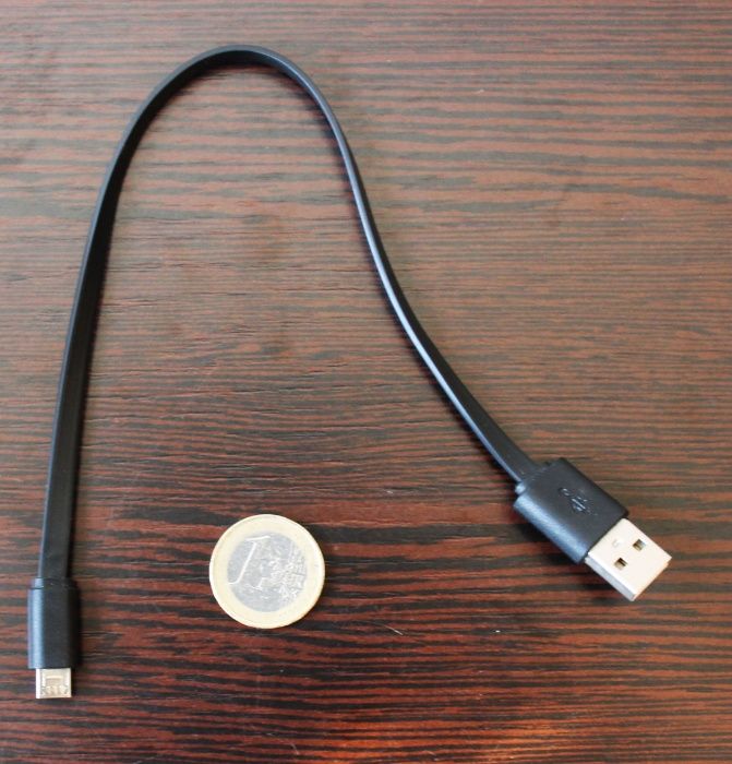 Cabo de conexão extra-fino USB para micro-USB (COMO NOVO)