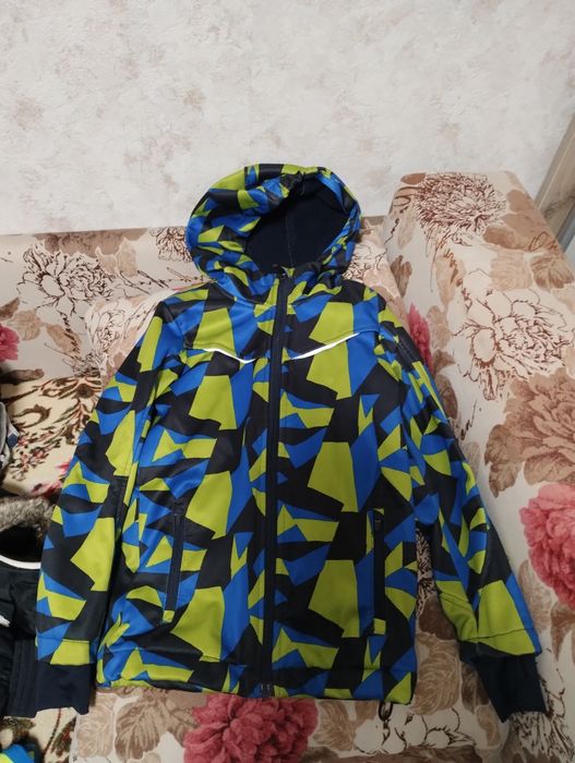 Вітровки, курточки розмір 110
