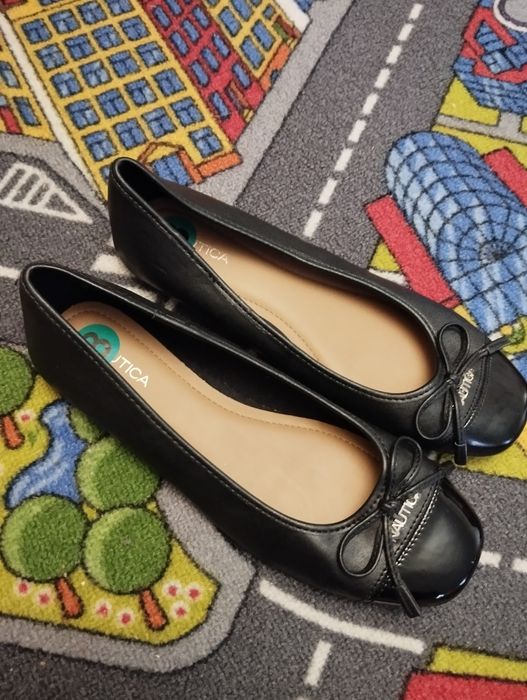 Балетки нові 38 рр