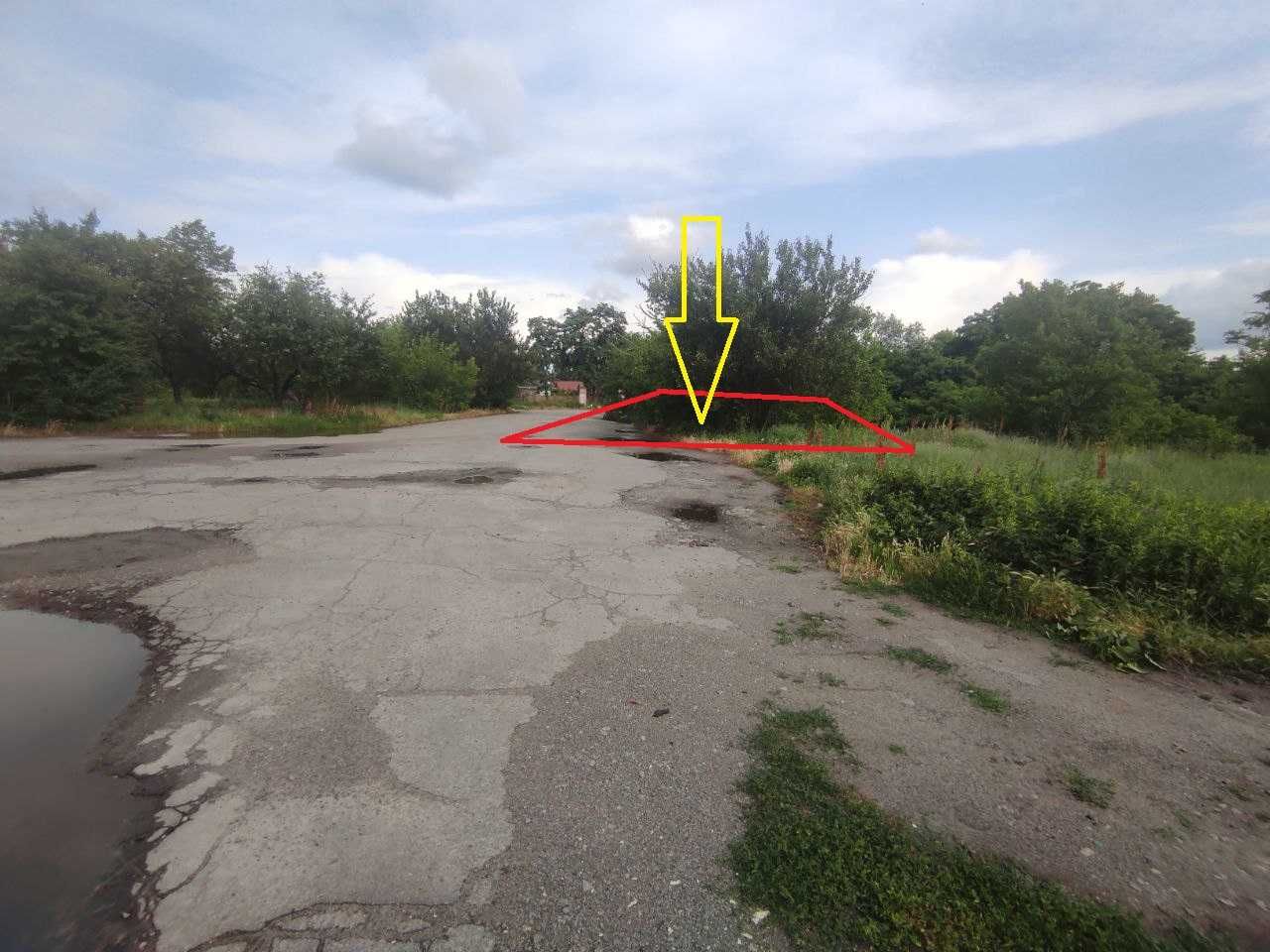 Продам ділянку в кінці вул. Небесної Сотні