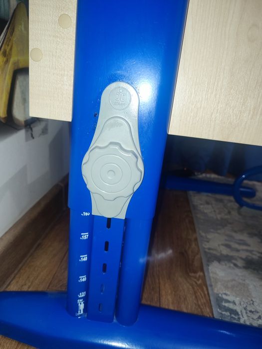 Дитяча парта і стілець фірми Демі