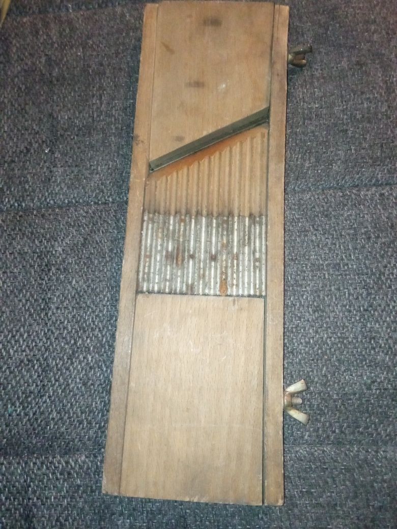 Stara szatkownica drewniana do kapusty meta l- StainleSS Steal .vintag