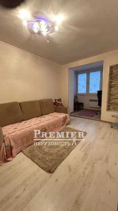 2 комнатная квартира 52 м2  в Высотке на Таирова с Ремонтом