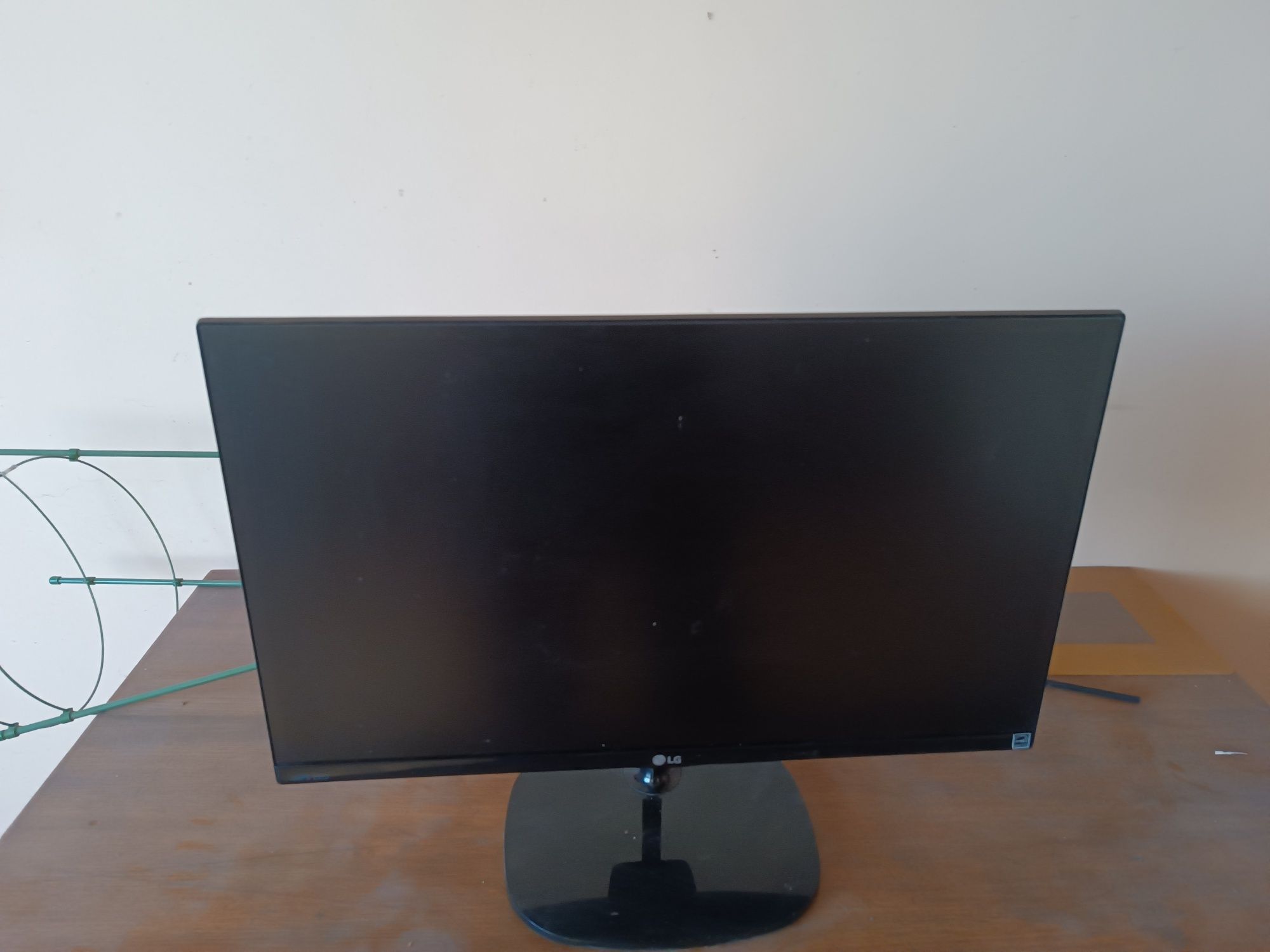 Monitor LG 23 cale