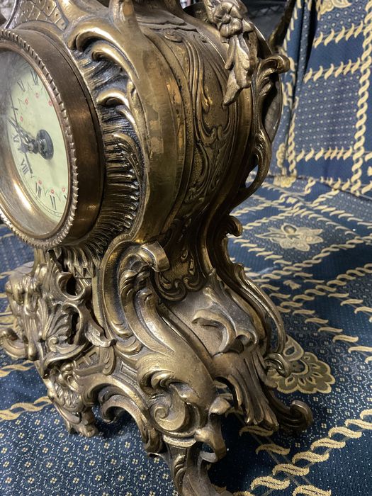 Relógio de mesa brass Quartz altura de 38 cm