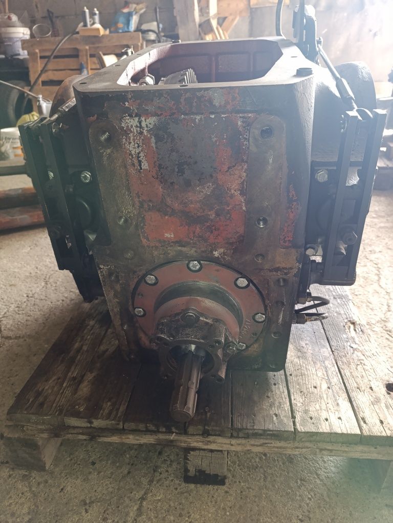 Ursus c385(912) tylny most
