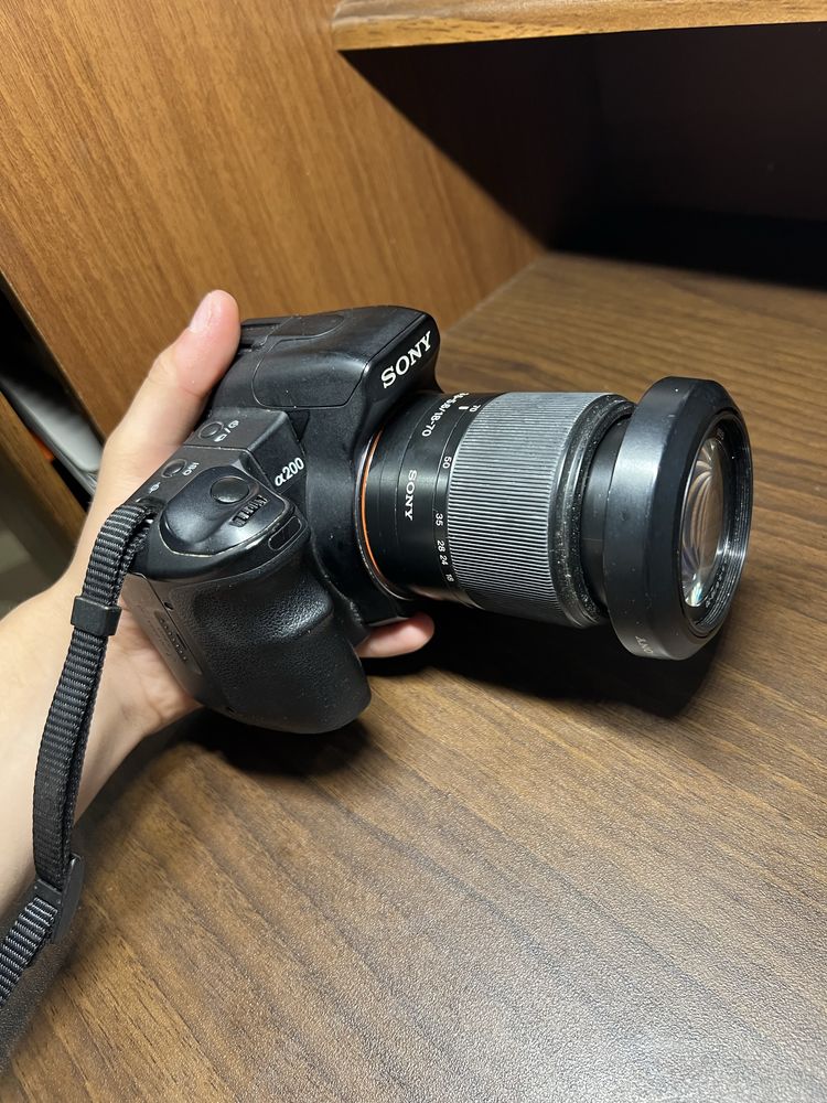 Фотоапарат Sony Alpha A200 + об’єктив Sony DT 18-70mm