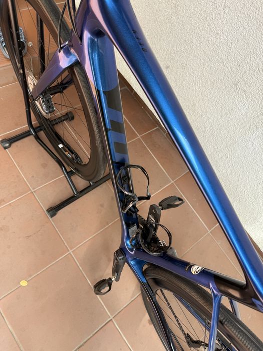 Rower szosowy kolarzówka Giant Defy Advanced Pro 1 Di2 M/L
