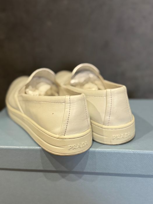 Сліпони Prada оригінал