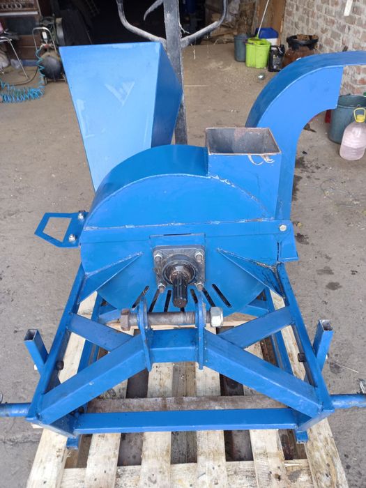 Продаю подрібнювач гілок