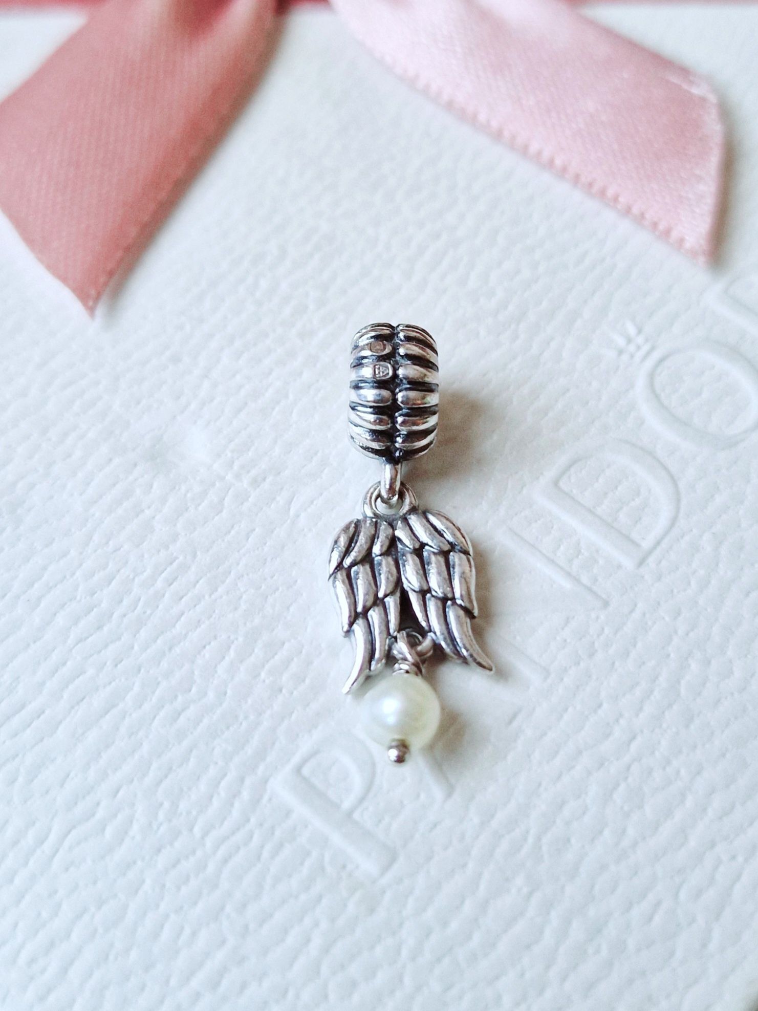 Pendente Asas de Anjo com Pérola da Pandora