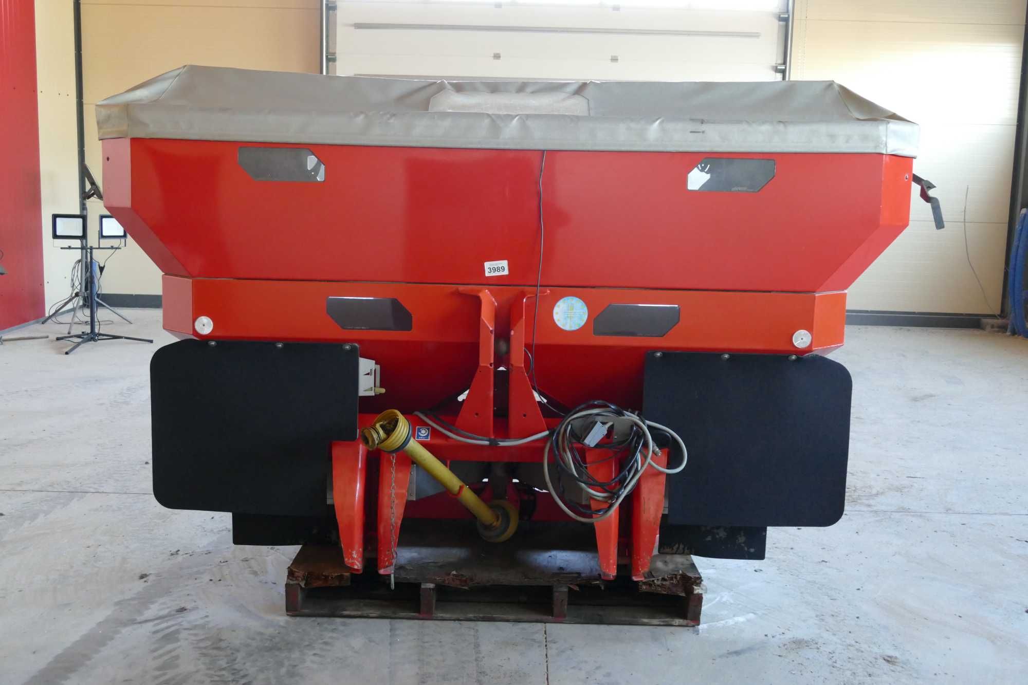 rozsiewacz nawozów kuhn axis 30.1