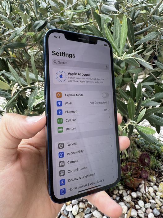 iPhone 12 64GB em bom estado