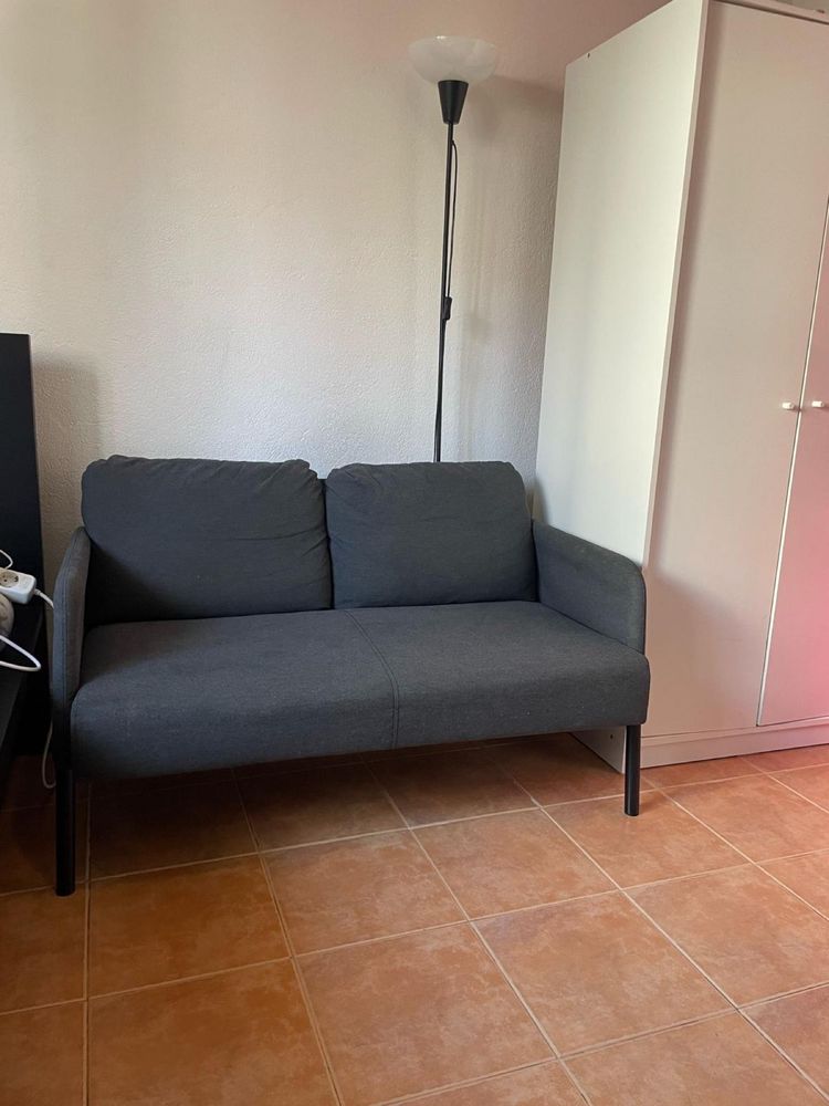 Sofá pequeno do ikea