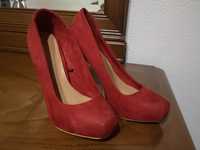 Sapato de veludo vermelho 37
