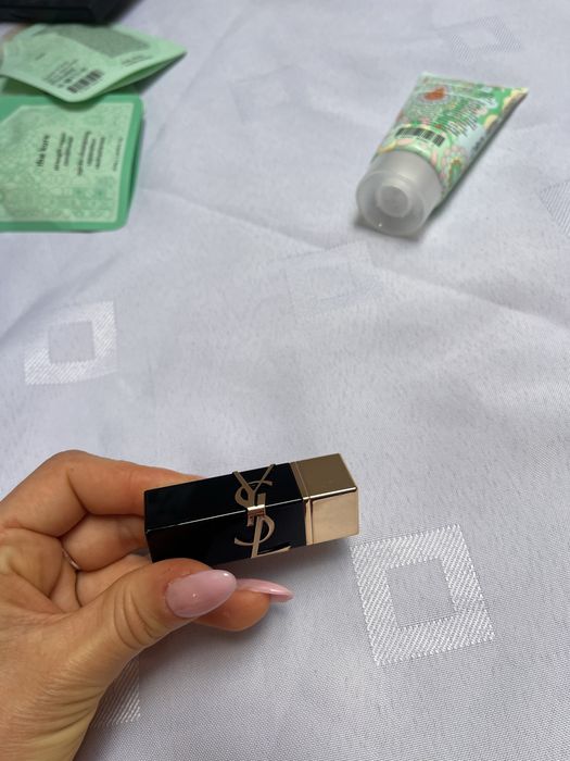 Yes saint laurent pomadka czerwona  szminka