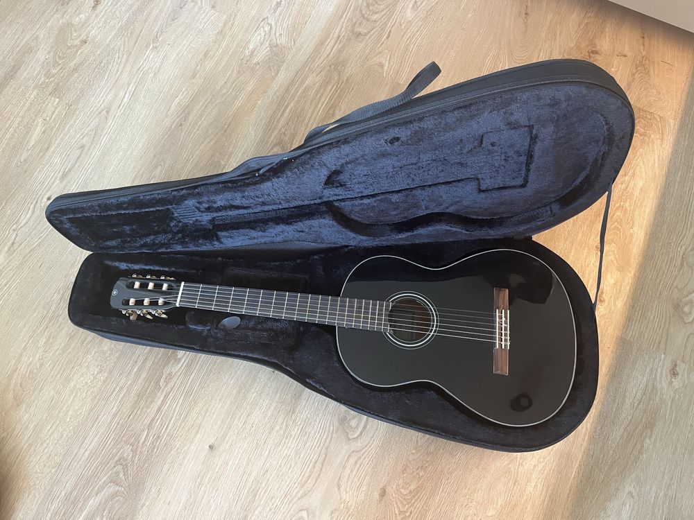 Gitara klasyczna Yamaha C40 BL z futerałem i stroikiem