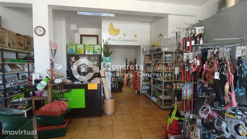 Trespasse de Loja agrícola, jardim e animais de companhia em Barcelos