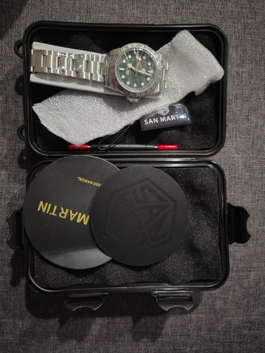 zegarek San Martin SN0054 GMT szafir