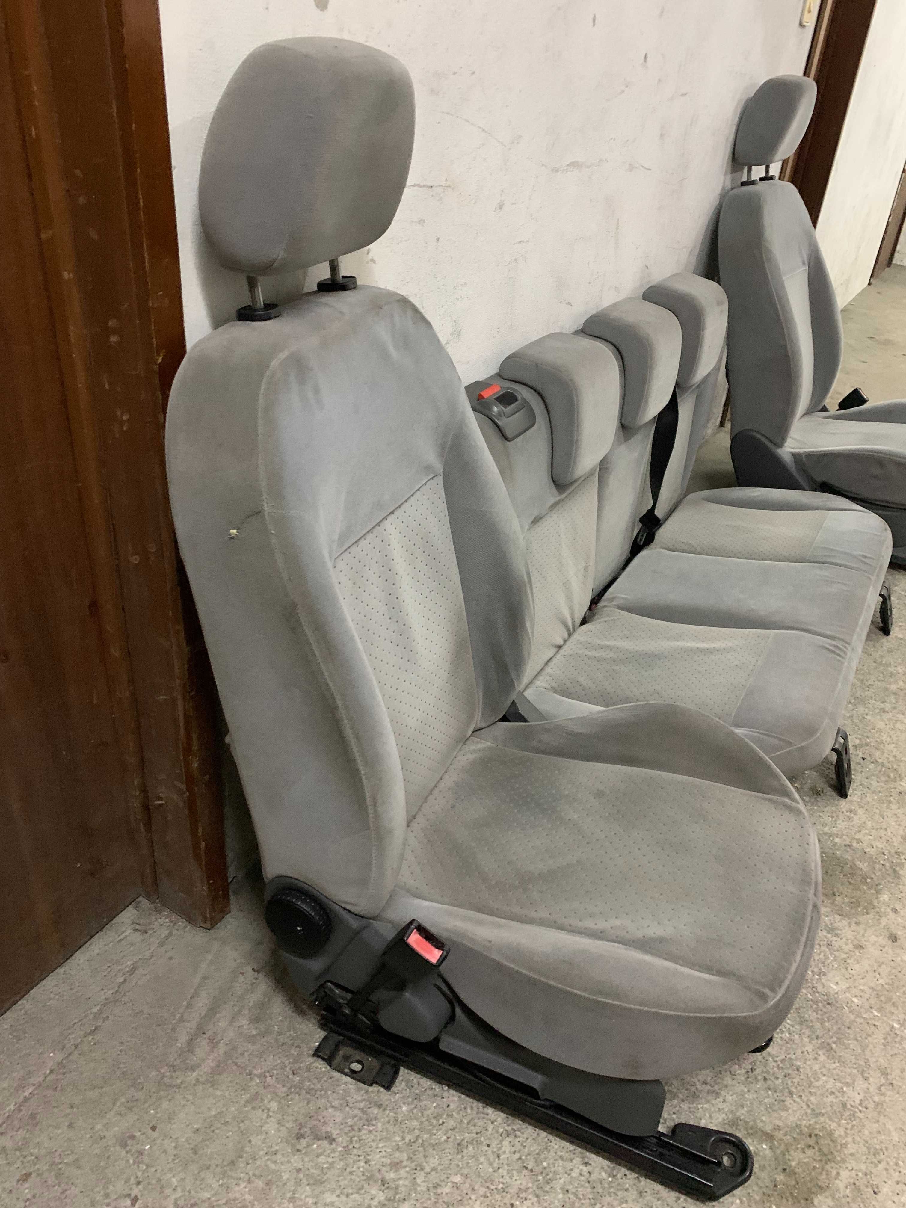 Bancos em tecido para Ford Fiesta IV (02-06)