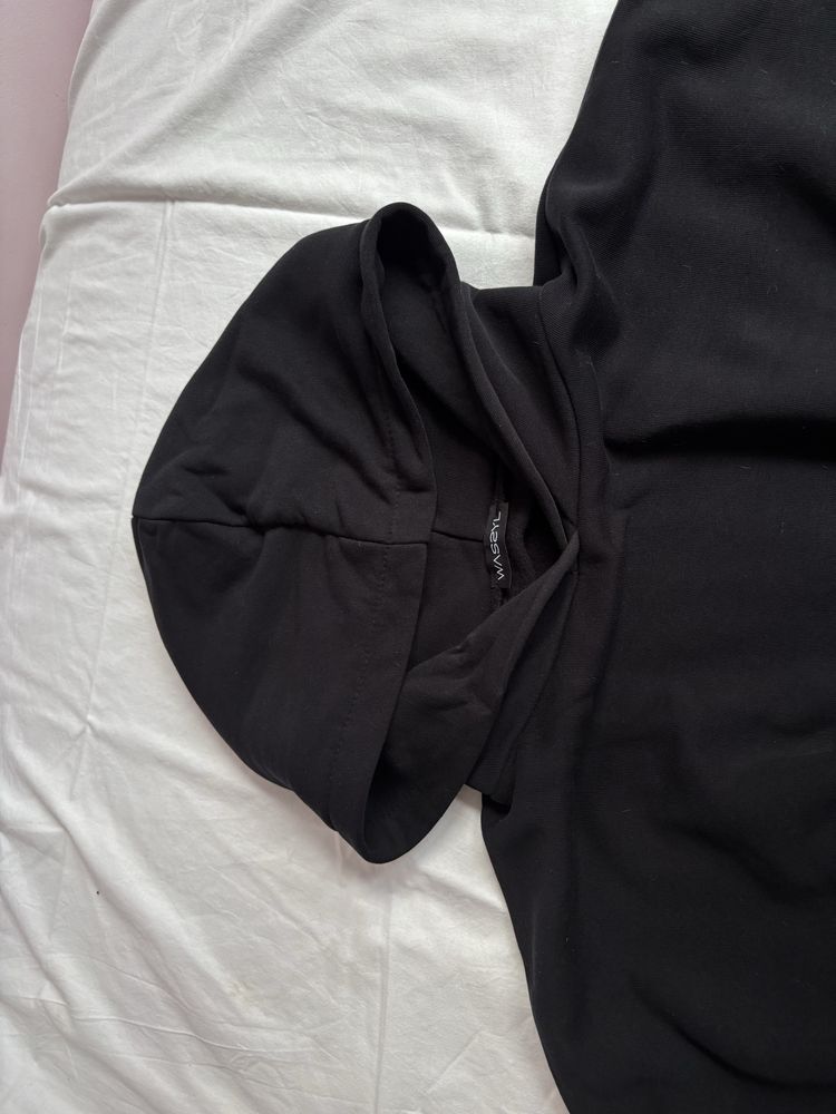overisze szeroka bluza czarna wassyl s/m z kapturem i ściągaczami