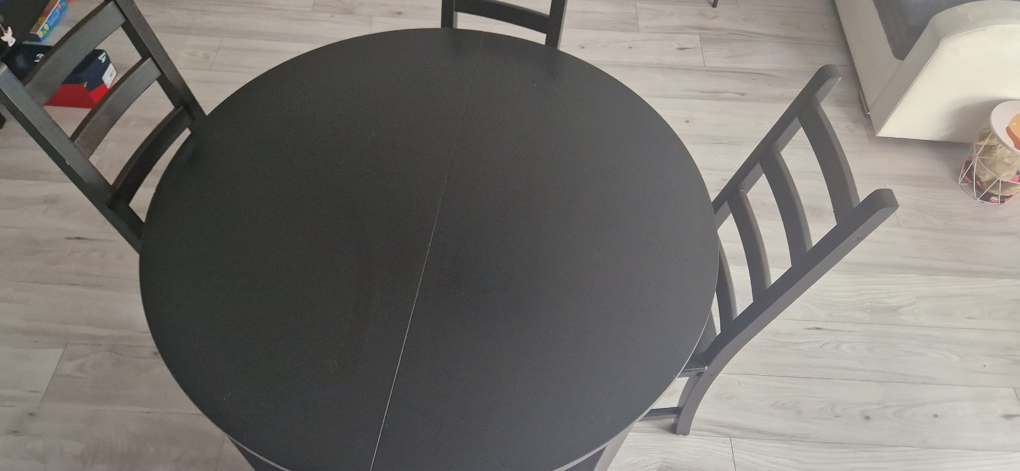 Stół Ikea Bjursta + 4 krzesła