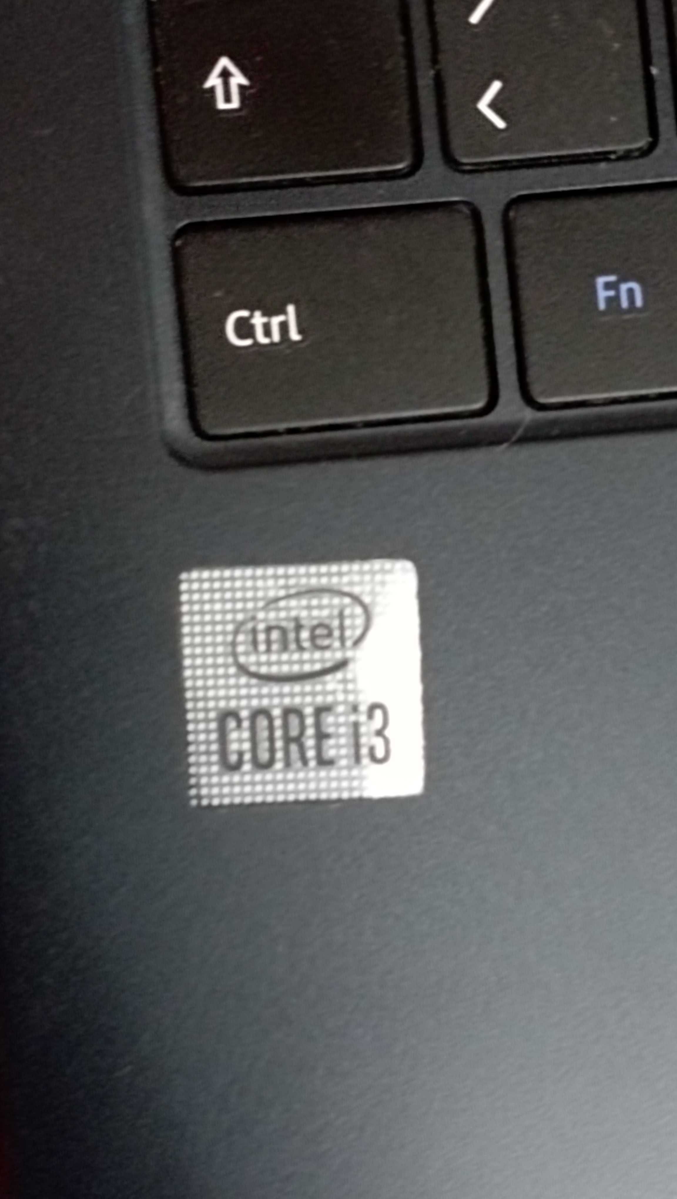 Computador Portátil DYNABOOK (TOSHIBA SATELITE) INTEL COREi3