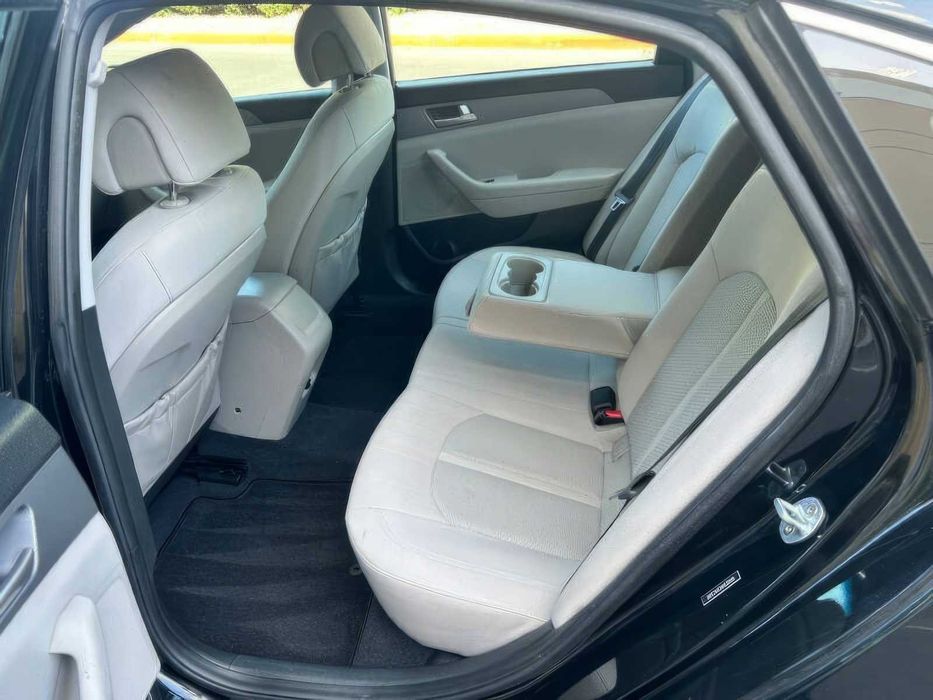 Hyundai Sonata SE      2017
