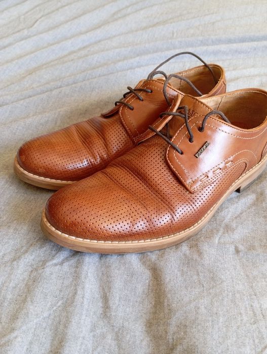 Półbuty męskie LASOCKI, r. 41, długość wkładki 27 cm