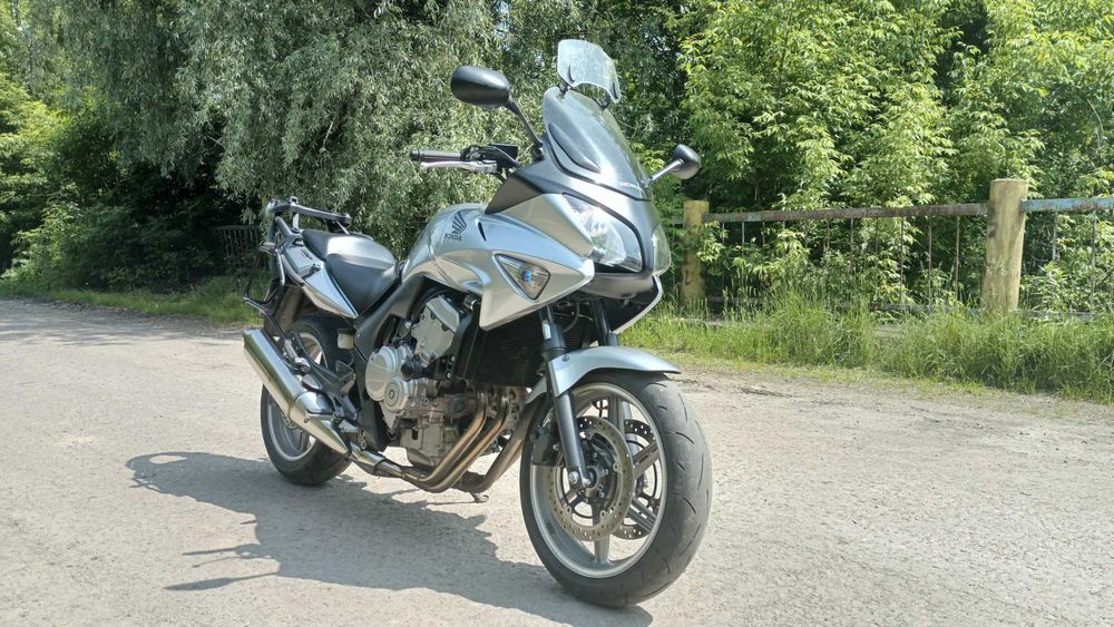 Продам хонду CBF 600