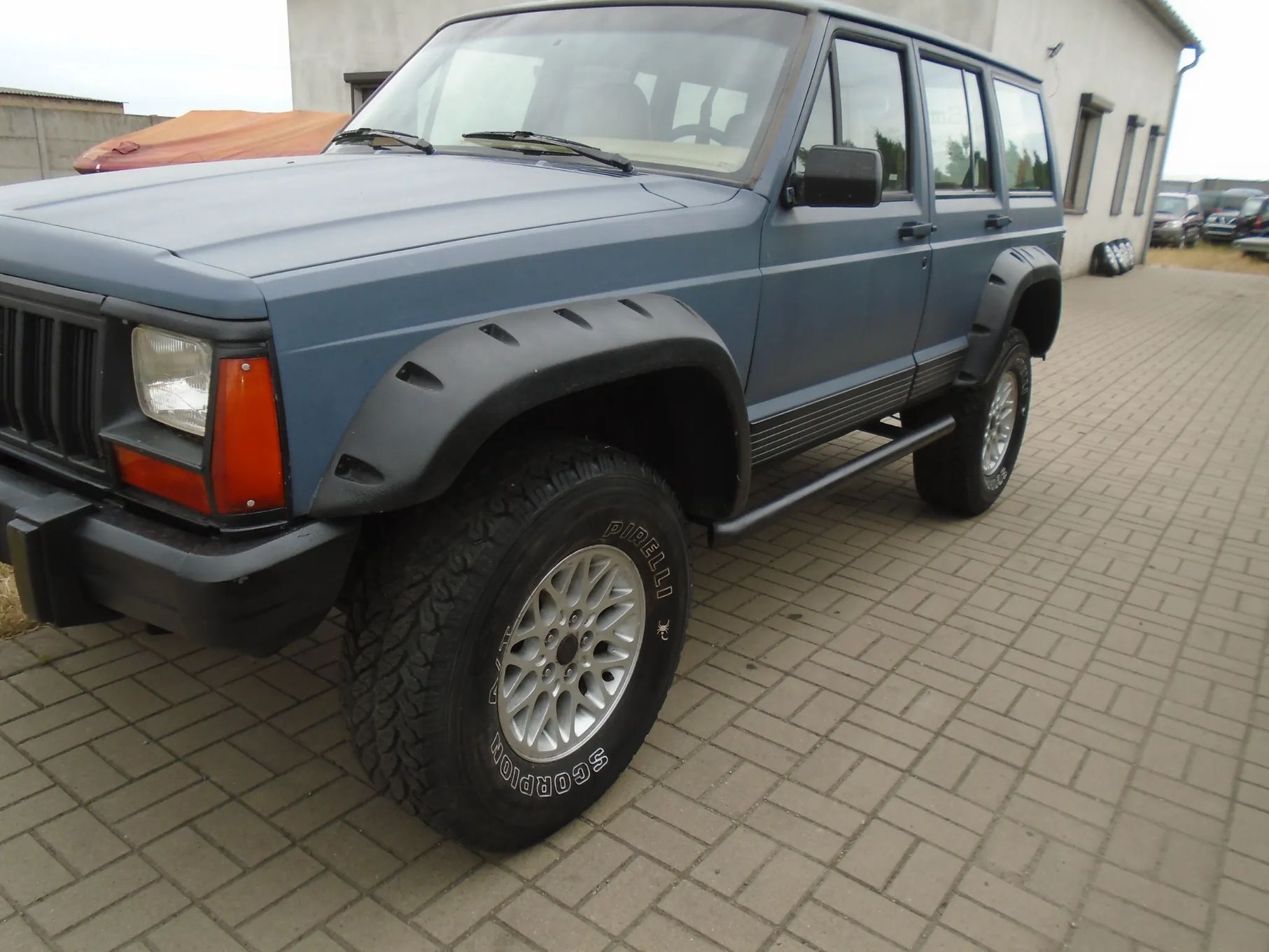 Jeep Cherokee 4,0 Benz Automat klima Lpg Lift 2 cale Raptor EXTREME Off Road