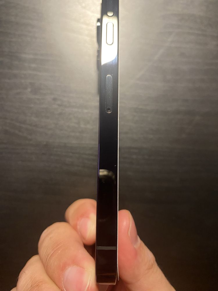 Iphone 14 pro max com os plasticos